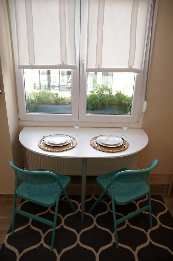 Super Cute & Cozy Mini Studios In City Center Soluň